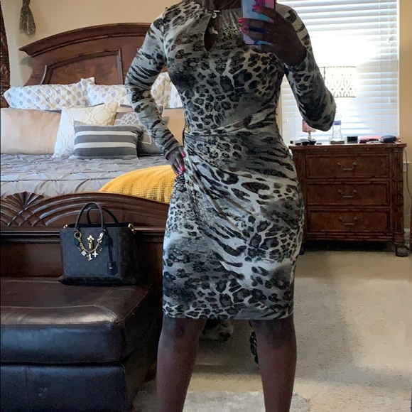 Cache Dress - Picture 1 of 8